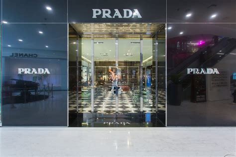 prada store warsaw